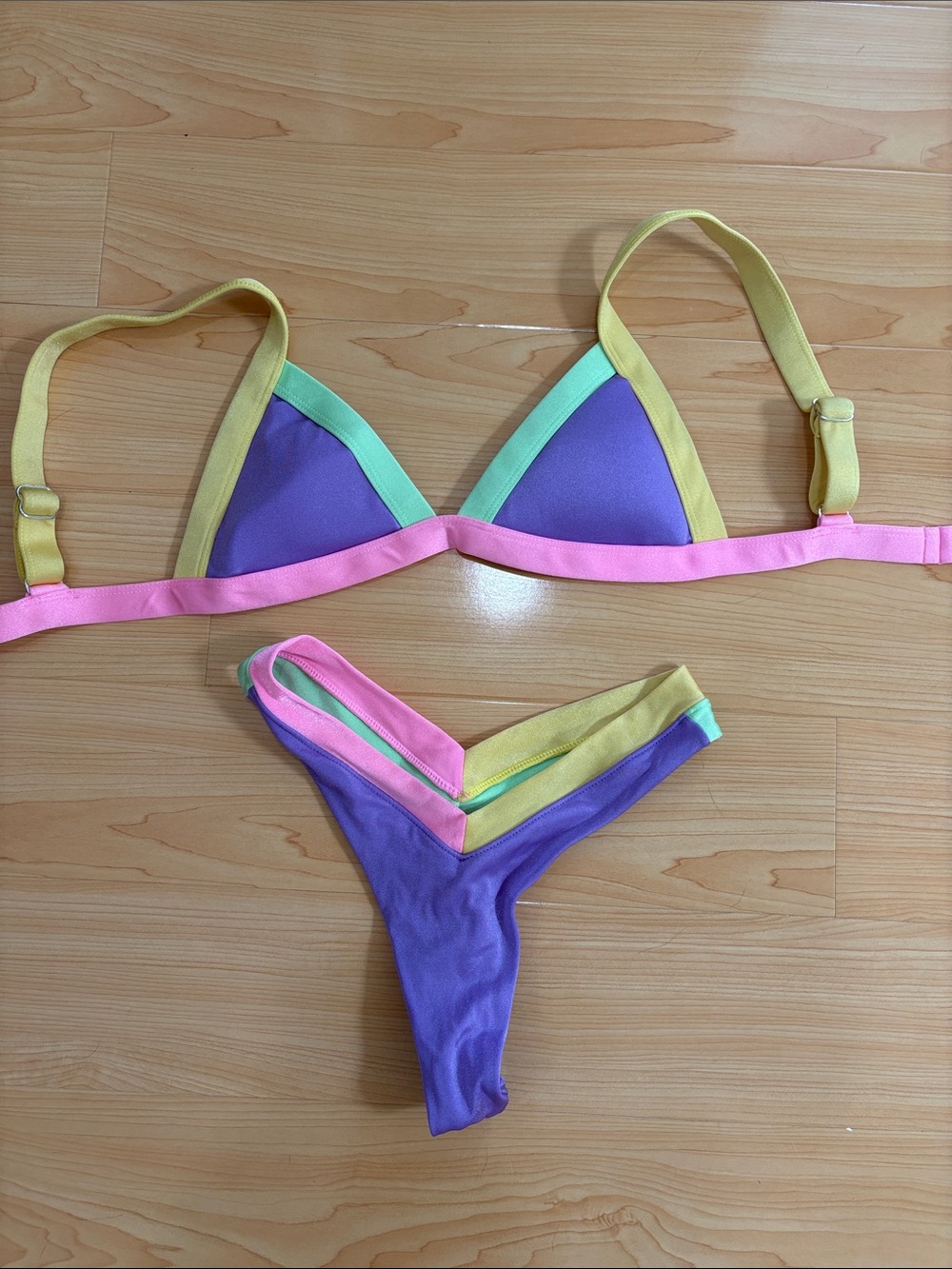 ONEONE swim jesse bottom cheeky, kameron top. Color: Ibiza